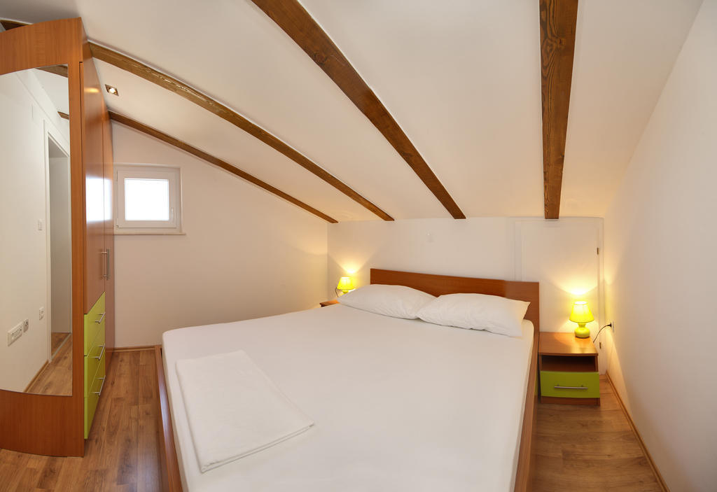 Apartmani Gavran Sevid Cameră foto